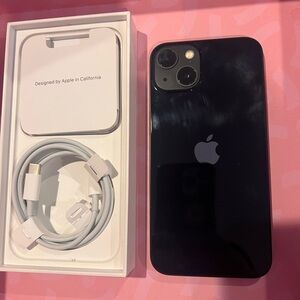 Apple iPhone 13 AT&T 128G in Midnight